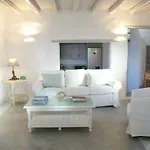 House With Private Pool ヴィラ