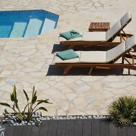 House With Private Pool Naousa