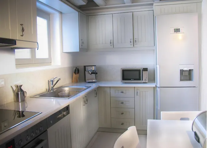 House With Private Pool *